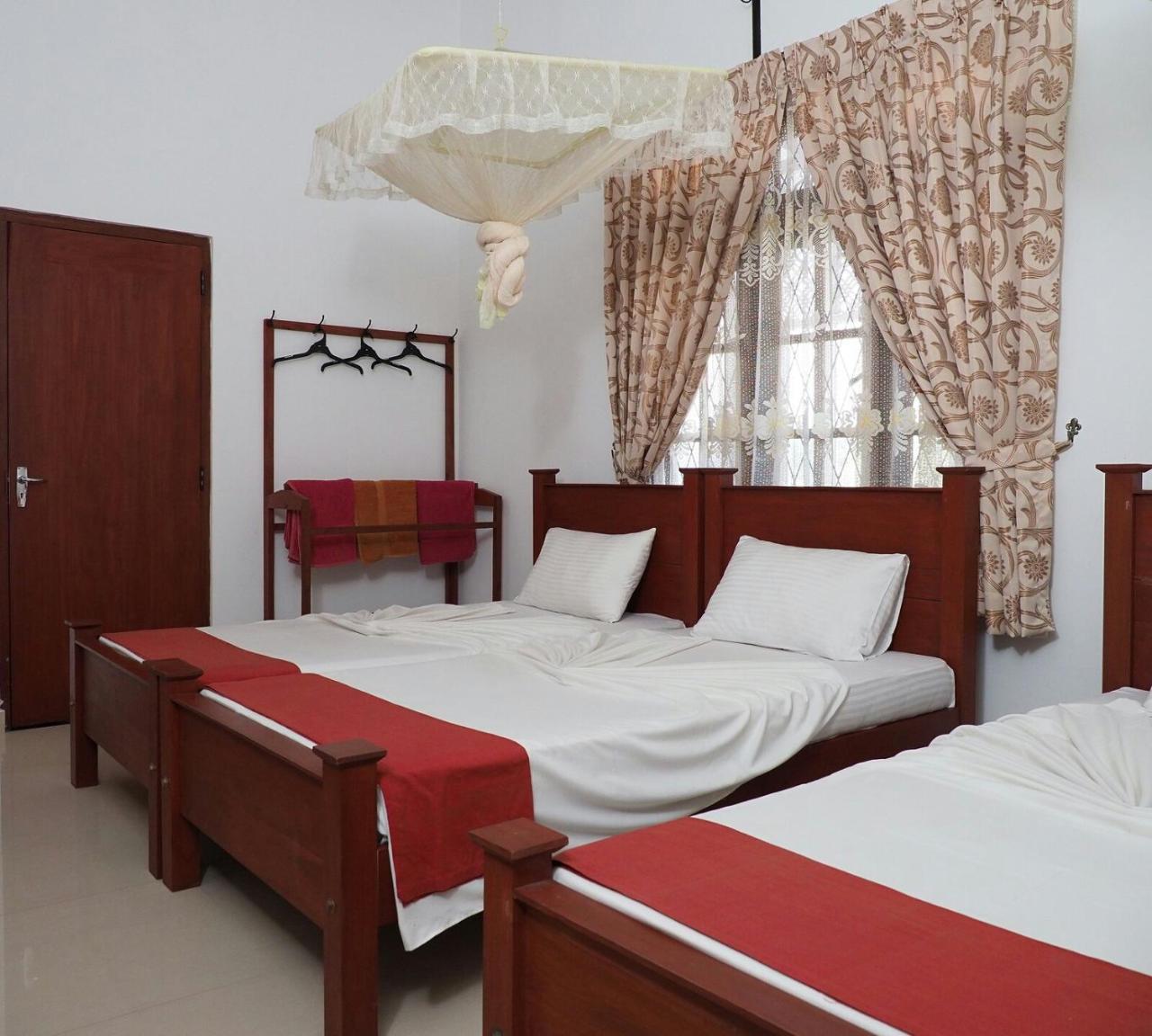 Kandyan White Homes Гостьовий будинок